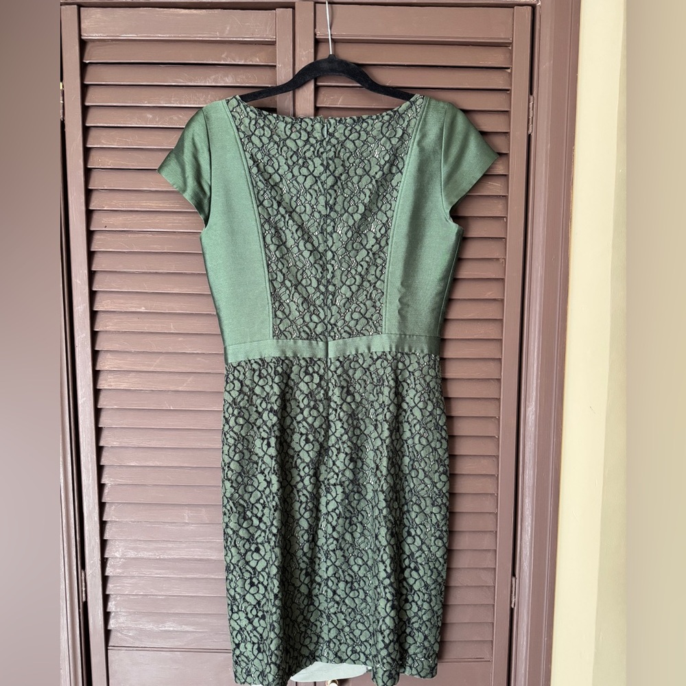 Tory Burch Elegant Olive Green Lace Sheath Dress Size 8 - Picture 3 of 9